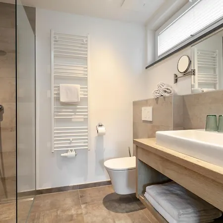 Apart33 2-6 Apartment *