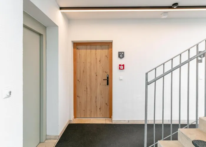 Apart33 2-6 هاوس إم إنيستال